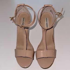 Steve Madden Patent Nude Wedge in great condition